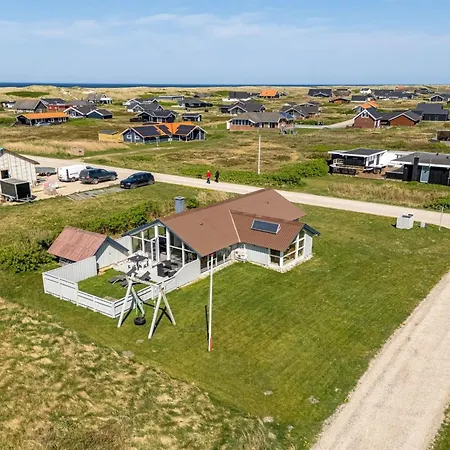 Holiday home Emppu Harboor