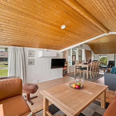 Emppu Holiday home Harboor