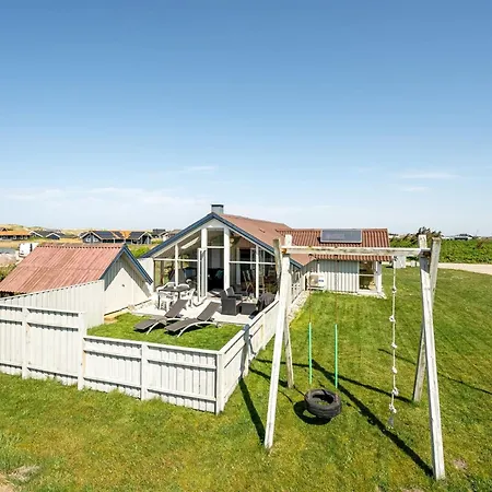 Emppu Holiday home