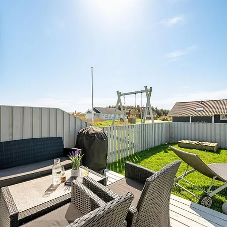 Holiday home Emppu Harboor
