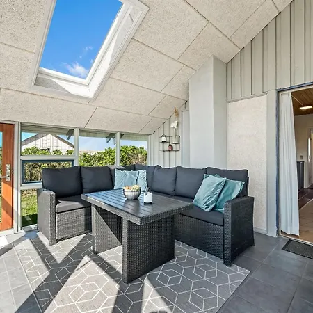 Emppu - 250m From The Sea By Interhome