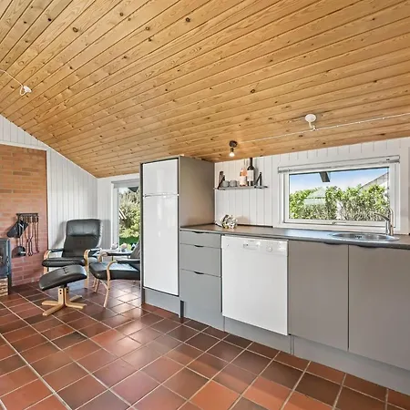 Emppu - 250m From The Sea By Interhome *